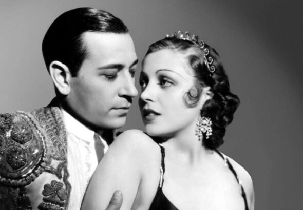 black-and-white-photography-vintage-hollywood-model-romance-950332-pxhere.com