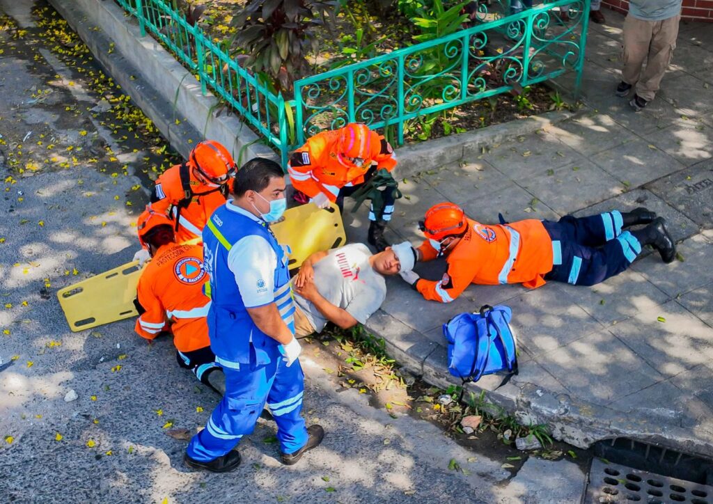 Sistema Nacional de Protección Civil ejecuta simulacro de incendio estructural en San Salvador