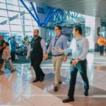 Caravana Coca-Cola reúne a miles de familias en una jornada festiva en el Centro Histórico de San Salvador