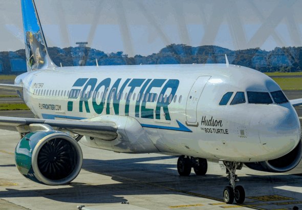 Expansión de Frontier Airlines contribuye al ingreso de divisas y al crecimiento del transporte aéreo en El Salvador