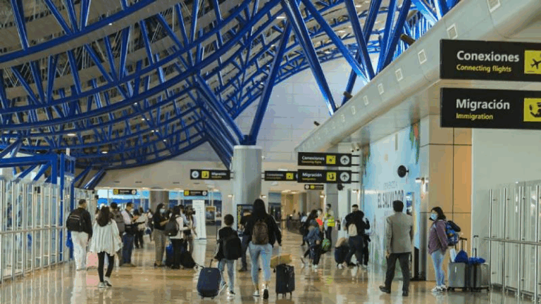 El Salvador fortalece su economía gracias al turismo y recibe 3.6 millones de visitantes en 2025