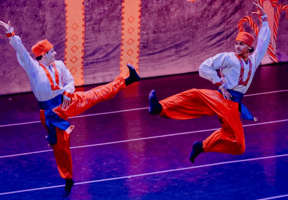 Ministerio de Cultura acerca el ballet clásico al público salvadoreño