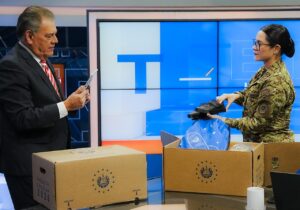 Uniformes, útiles y calzado se entregarán sin costo a estudiantes