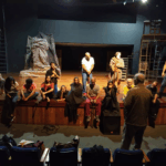 Padres y estudiantes encuentran variedad de útiles escolares en el Mercado Central