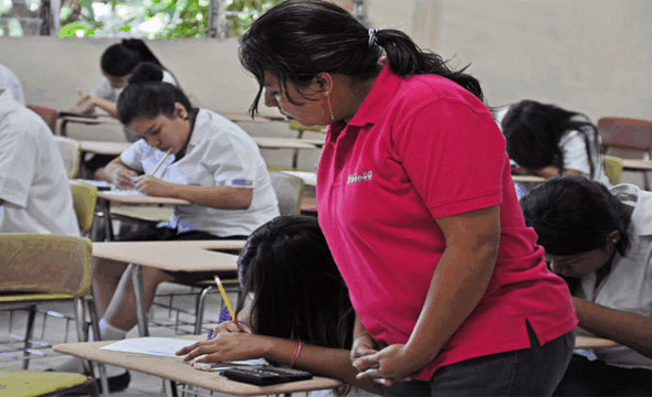 Docentes interinos podrán acceder a plazas permanentes desde 2027