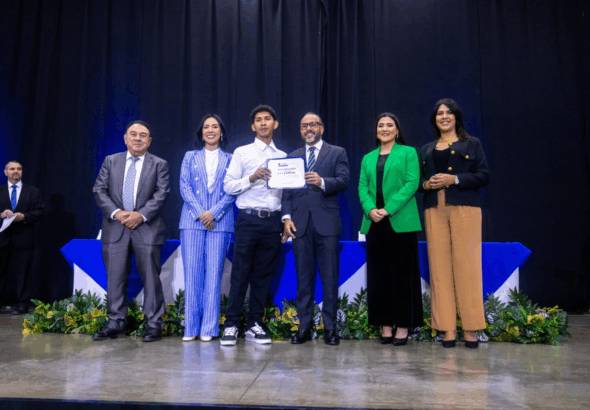 Asamblea Legislativa ha beneficiado a 350 jóvenes con becas universitarias
