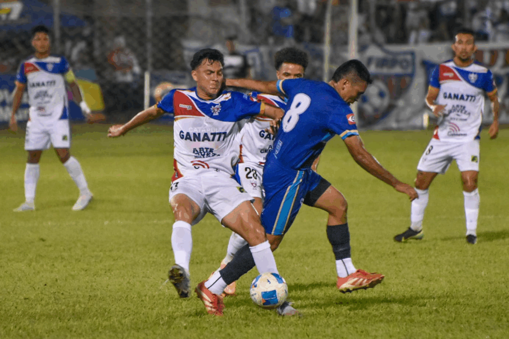 Firpo recibe distinción honorífica por su histórica gesta en el Apertura 2025