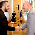 Red transnacional de estafas telefónicas operaba desde cárceles en Colombia, revelan autoridades