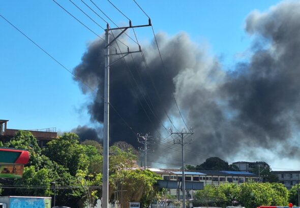 Tragedia en San Salvador: incendio deja dos fallecidos