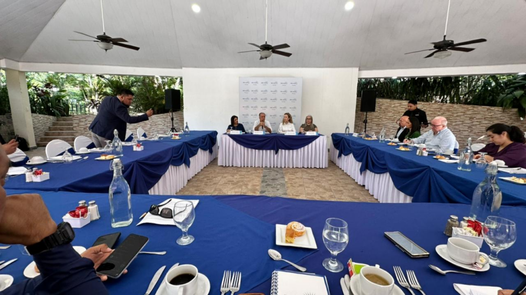 Grupo EPM confirma su confianza en El Salvador y continúa invirtiendo de forma sostenida a través de la filial internacional DELSUR