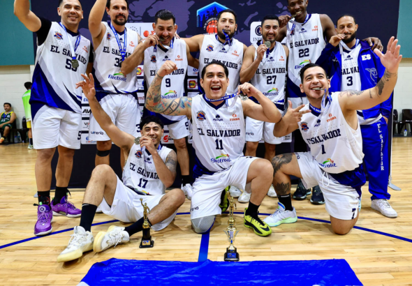 Selección salvadoreña se corona campeona en Maxibaloncesto