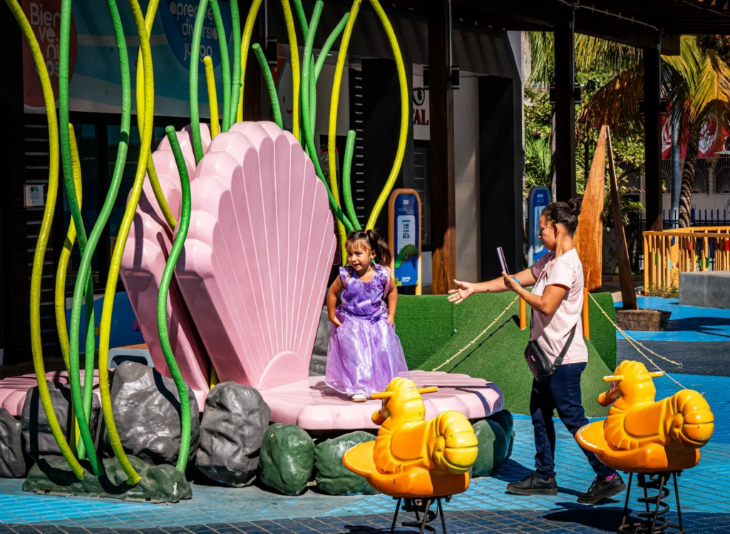 Complejo Turístico del Puerto de La Libertad recibe sello “family friendly”