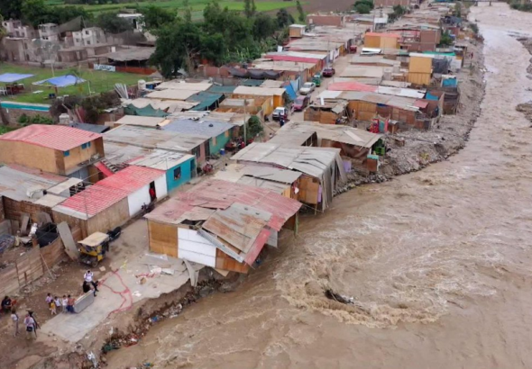 Fuertes lluvias en Perú dejan 41 muertos y graves daños en Arequipa