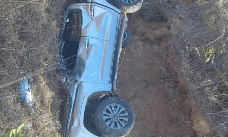 Reportan vehículo precipitado en zona montañosa de Honduras