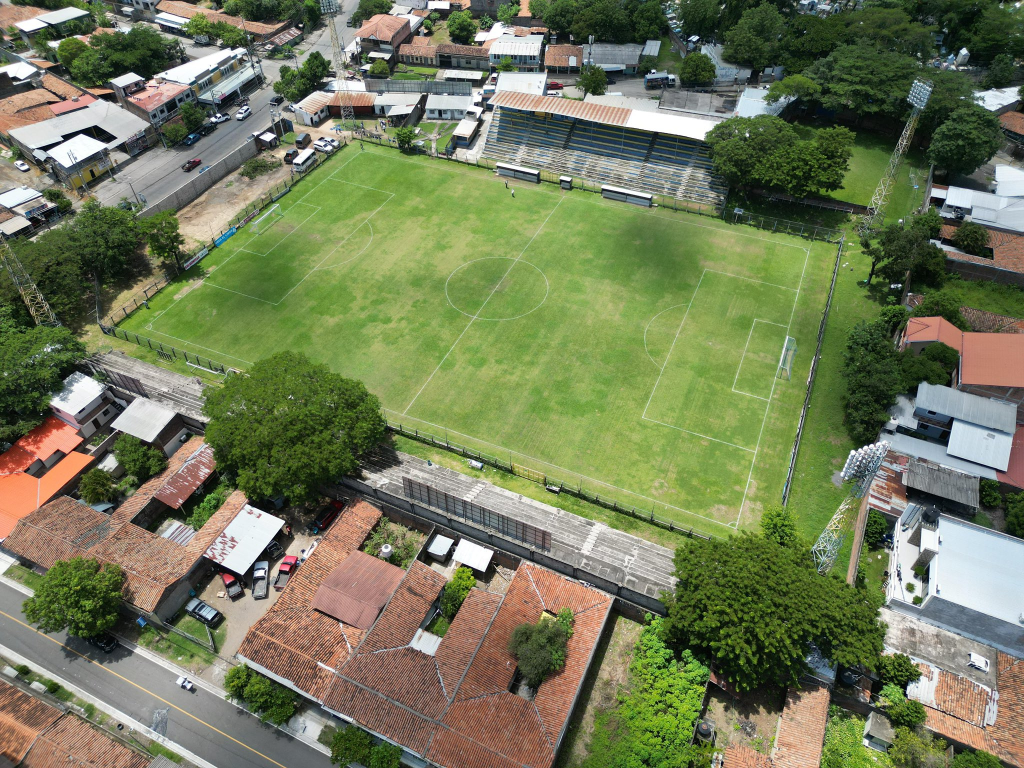 Luz verde a millonario proyecto deportivo en El Salvador
