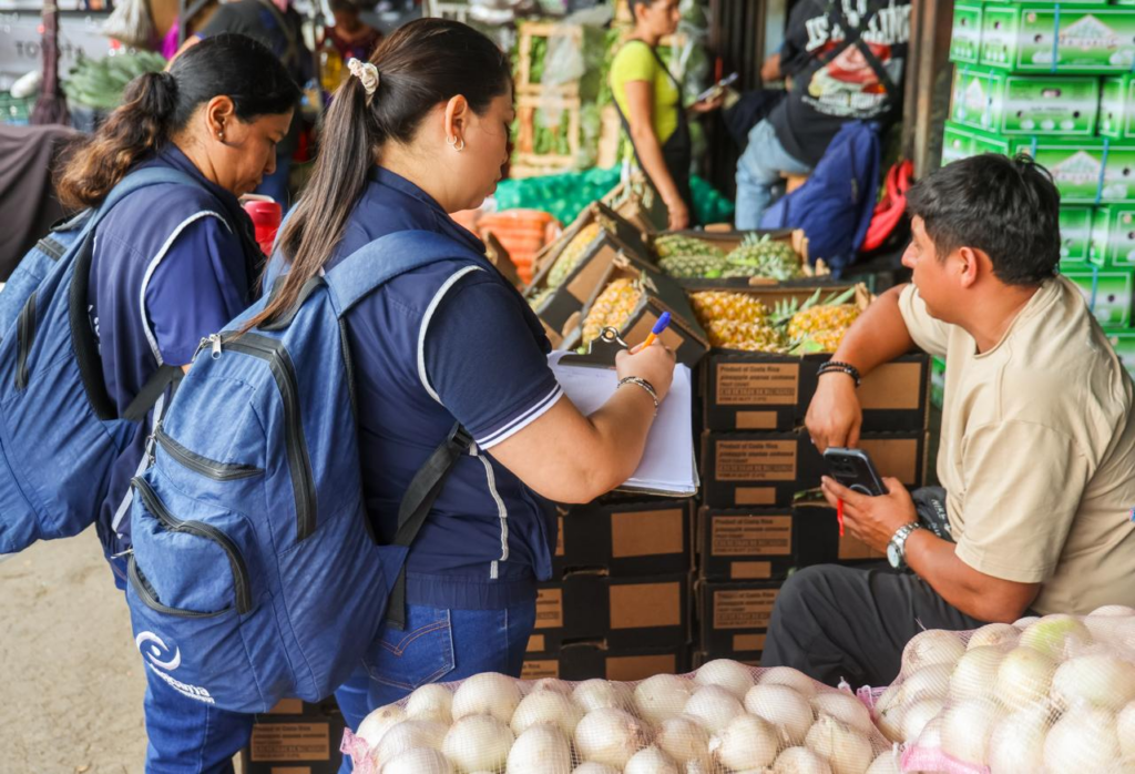 Defensoría del Consumidor descarta alzas en precios de verduras en mercado mayorista