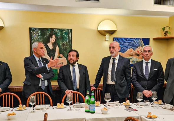 Vicepresidente Félix Ulloa fortalece lazos con autoridades de Bolonia