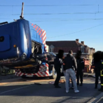 Accidente entre tren de alta velocidad y camión genera emergencia en Francia