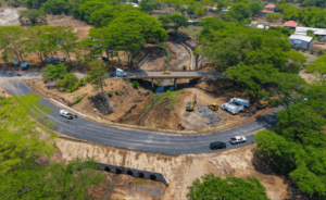 Oriente del país se fortalece con modernas obras viales