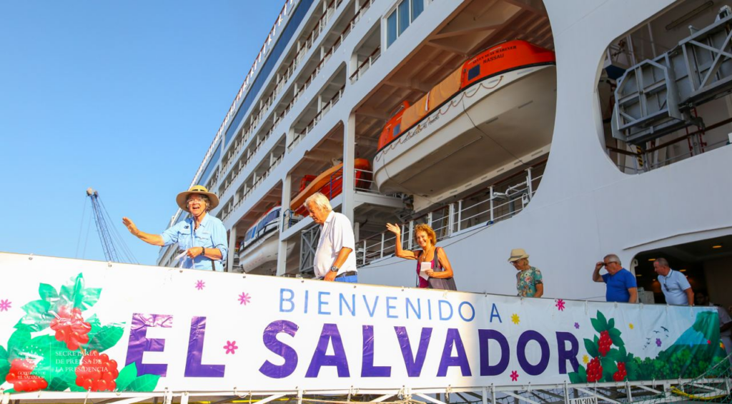 El Salvador supera el 40 % de su meta turística anual y apuesta por eventos internacionales