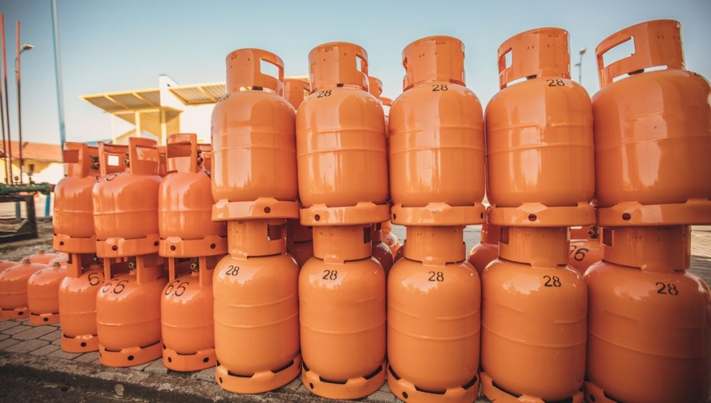 Familias salvadoreñas seguirán recibiendo subsidio al gas tras nueva aprobación legislativa