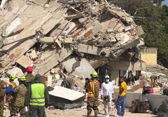 Aumenta a 589 la cifra de fallecidos por los terremotos en Venezuela mientras llega ayuda internacional