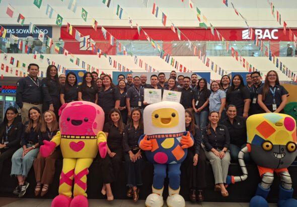 Plaza Mundo se convierte en el primer centro comercial del país en recibir el Sello Family Friendly