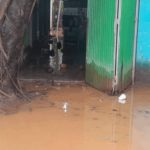 Inundaciones alcanzan viviendas en Playa San Diego, La Libertad