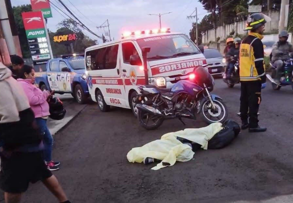 Trágica mañana en carretera a El Salvador deja dos motoristas fallecidos