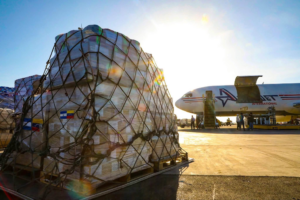 El Salvador enviará seis aeronaves con rescatistas y ayuda para atender la emergencia en Venezuela