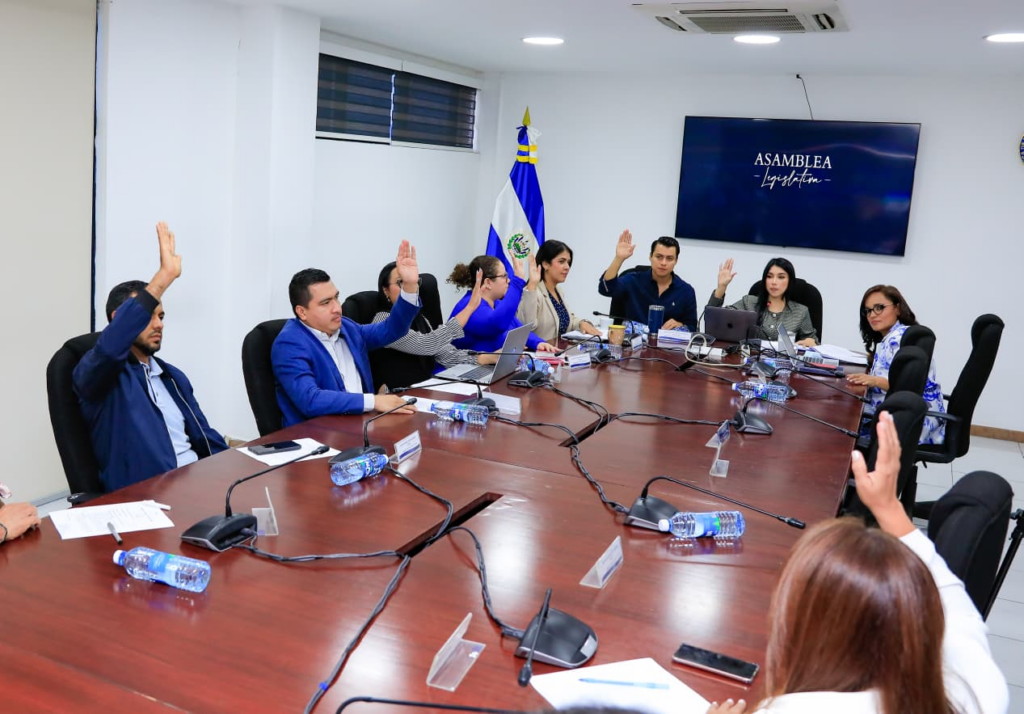 SIGET se enfocaría exclusivamente en la regulación de las telecomunicaciones