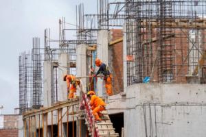 Economía de El Salvador crece 4.8% impulsada por inversión, construcción y consumo interno