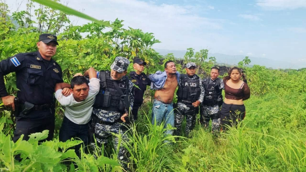 Operativo policial permite rescatar a menor privada de libertad y detener a tres sospechosos