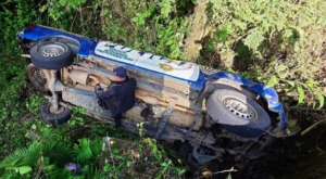 Accidente de patrulla policial en Sololá deja un agente fallecido y varios heridos