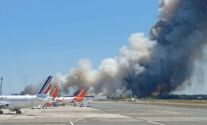 Francia lamenta la muerte de dos bomberos durante un incendio en Burdeos