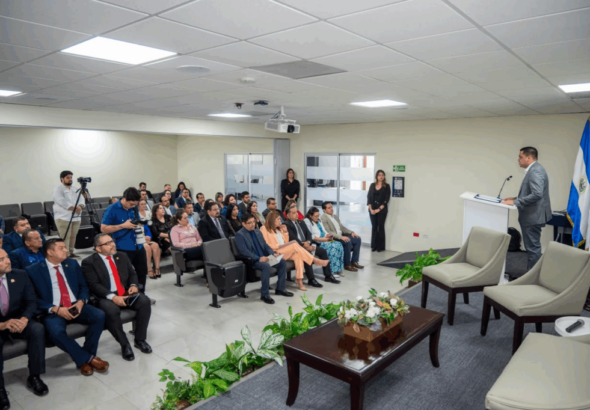 CCR promueve el diálogo para fortalecer la ética y los sistemas anticorrupción