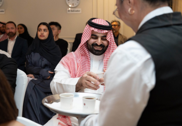 Embajada de El Salvador fortalece vínculos comerciales y turísticos con Arabia Saudita