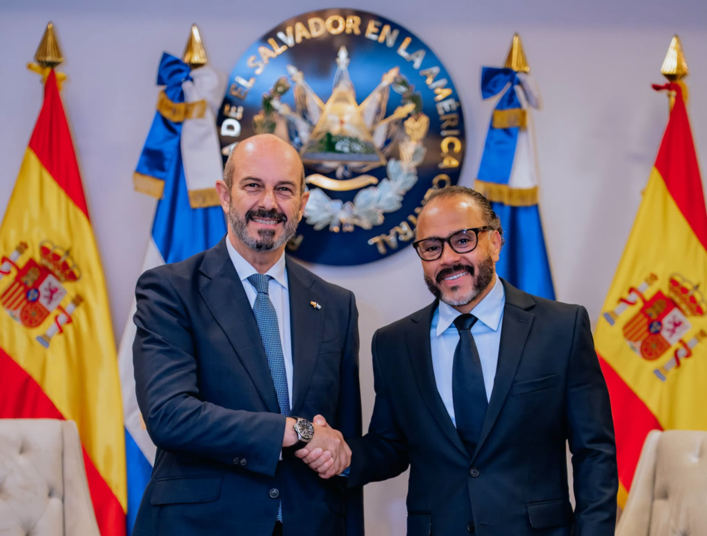 El Salvador y España impulsan cooperación parlamentaria durante reunión entre legisladores
