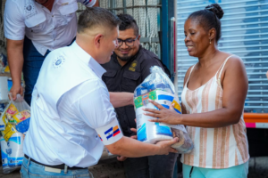 Ayuda salvadoreña llega a Colombia: alimentos, agua y apoyo emocional para familias afectadas
