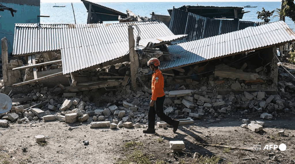 Campamentos improvisados reciben a miles de damnificados en Flores