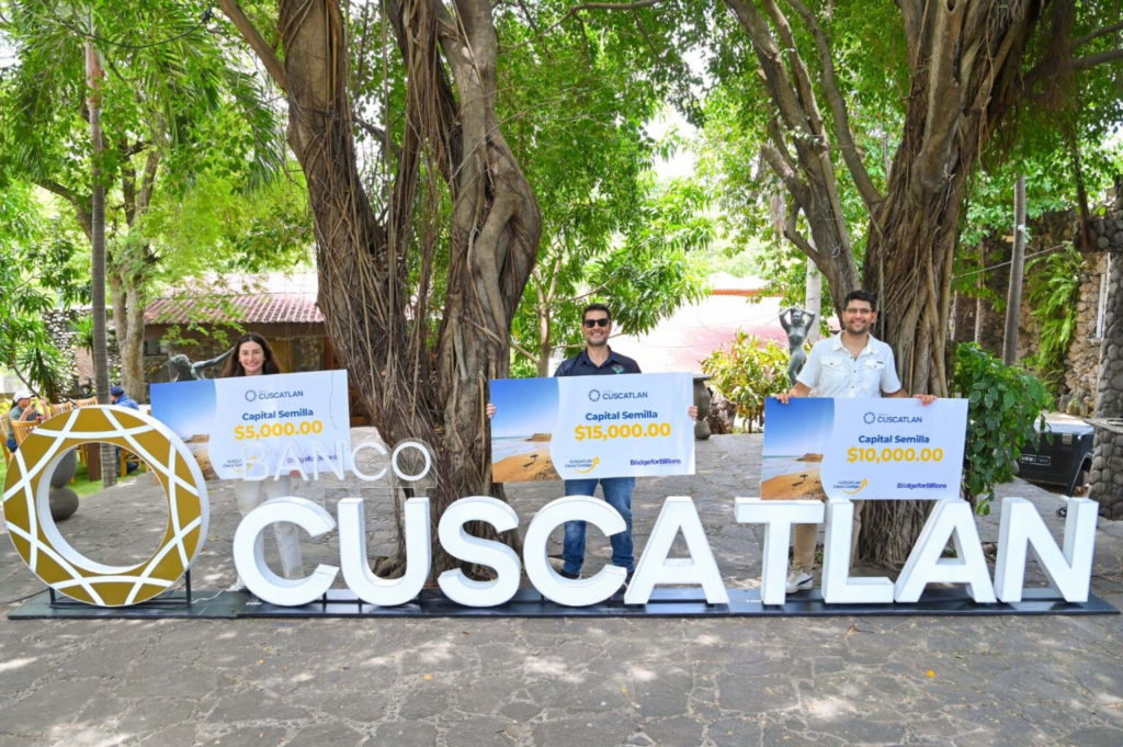 Banco CUSCATLAN entrega US$30,000 en capital semilla a emprendimientos turísticos.