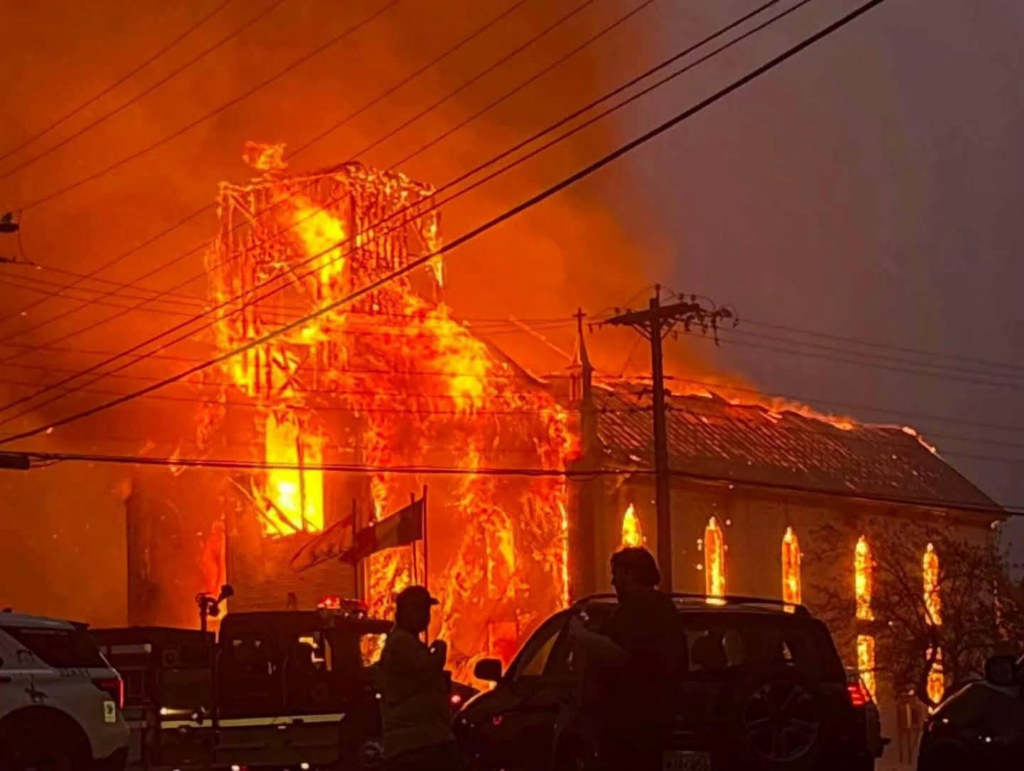 Detienen a sospechoso por incendio de histórica iglesia en Nuevo Brunswick