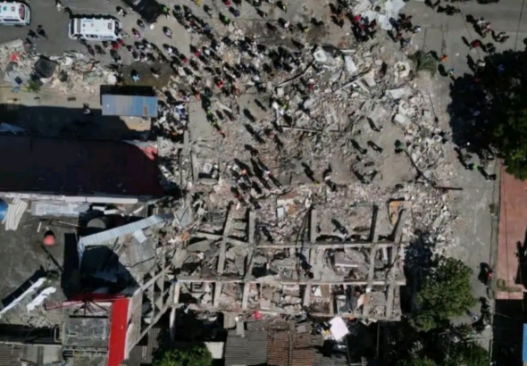 Colombia actualiza a 111 la cifra de fallecidos tras el terremoto de magnitud 7.4