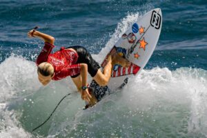 Jóvenes surfistas buscan avanzar en el Mundial Junior 2026