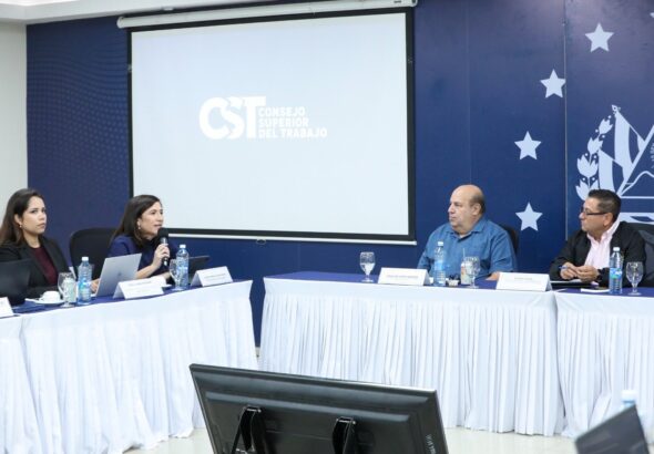 Trabajadores plantean mantener derechos adquiridos ante posible modernización de horarios laborales