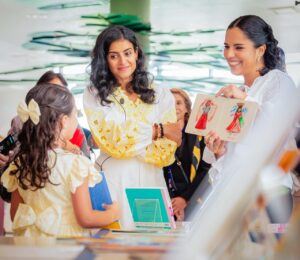 Delegaciones del Día Mundial del Turismo conocen la experiencia Family Friendly en BINAES