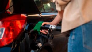 Gasolina y diésel mantendrán sus precios de referencia en El Salvador