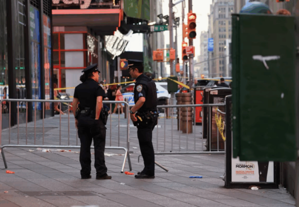 Ataque con cuchillos en Times Square deja una mujer fallecida