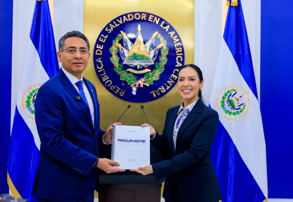 Ministro de Hacienda presenta Presupuesto 2027 con inversión del 8.1 % del PIB en educación