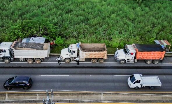 VMT mantiene operativo para verificar transporte de carga pesada en Apopa